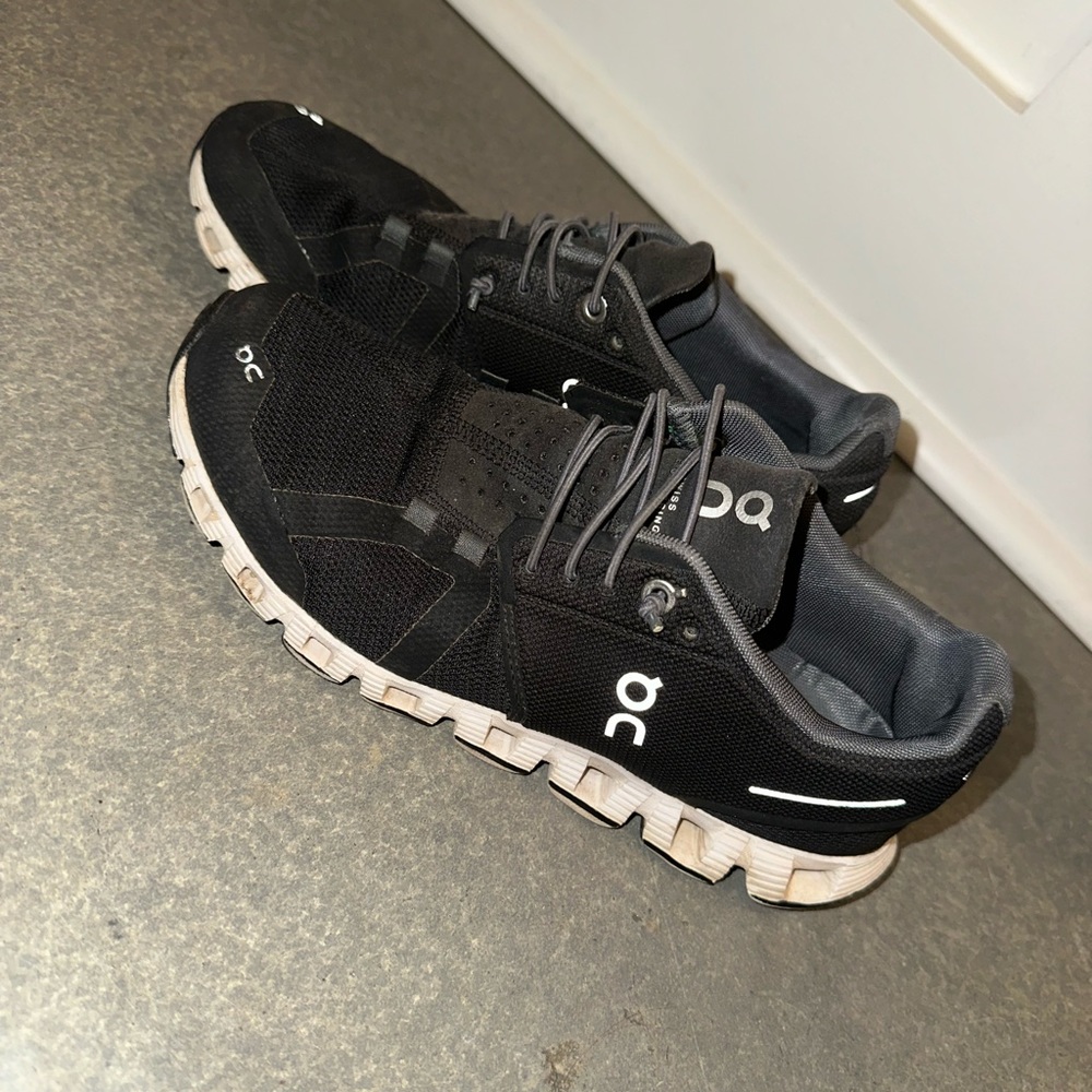 Black Size 7 Women’s On Cloud 5 Tennis Shoes